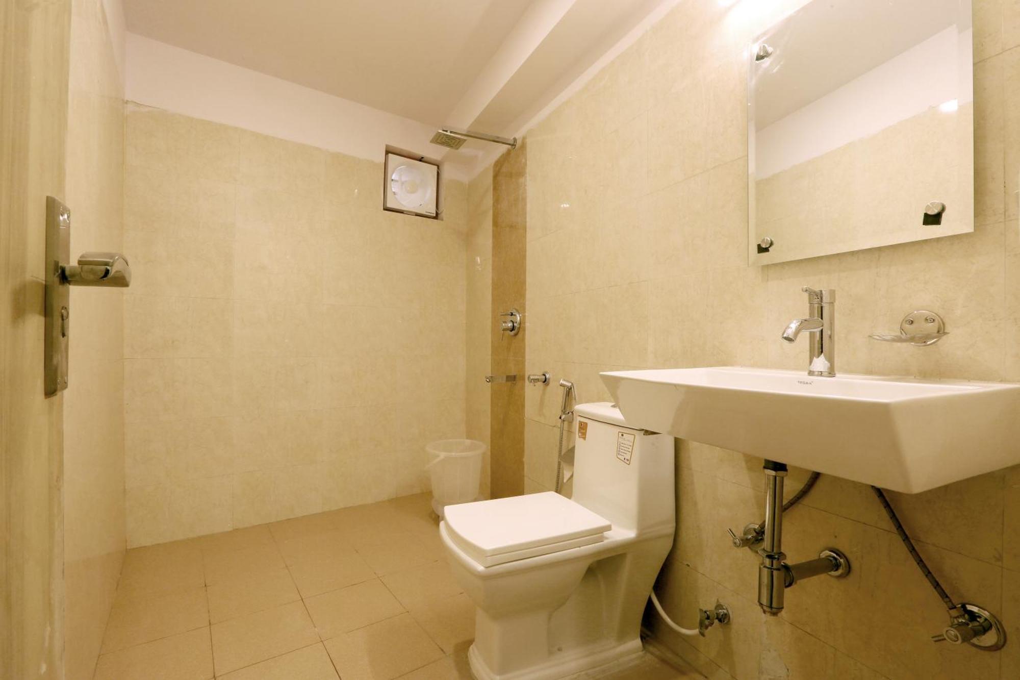 Bed and Breakfast Plazzo Prime Plaza At Delhi Airport à New Delhi Extérieur photo
