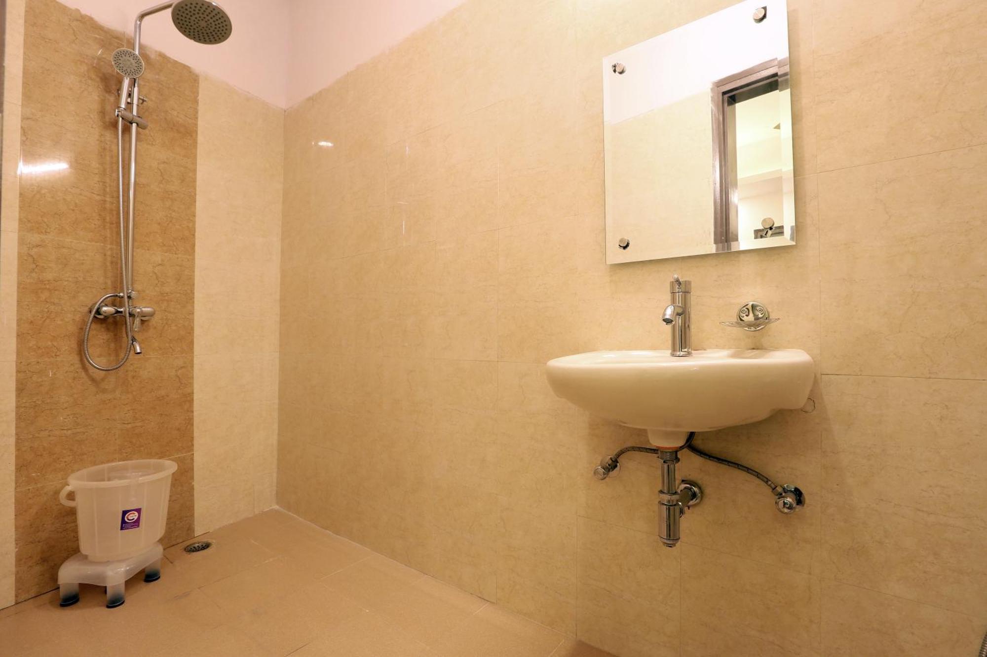 Bed and Breakfast Plazzo Prime Plaza At Delhi Airport à New Delhi Extérieur photo