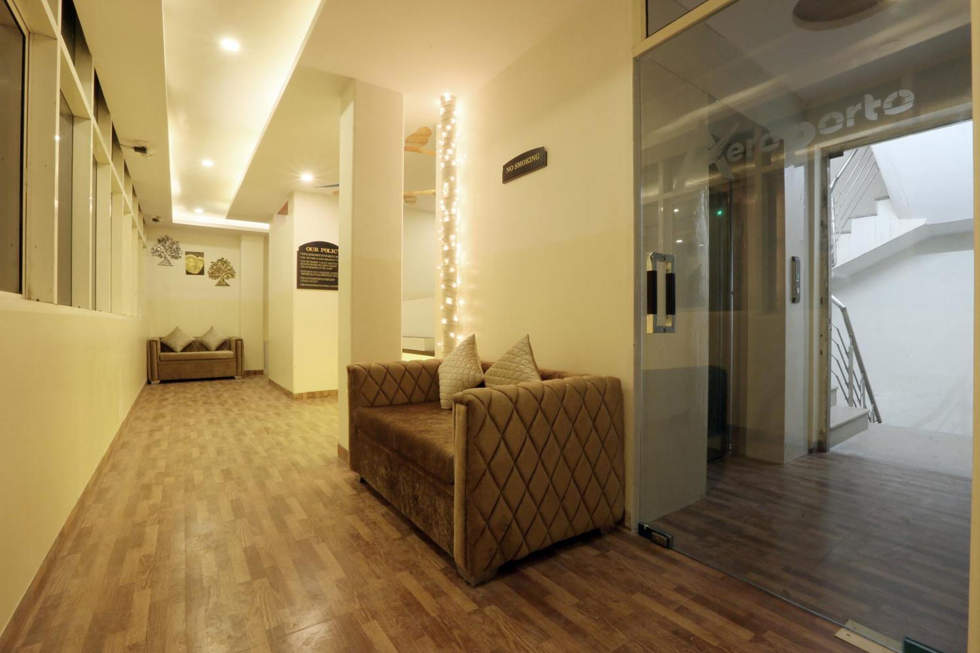 Bed and Breakfast Plazzo Prime Plaza At Delhi Airport à New Delhi Extérieur photo