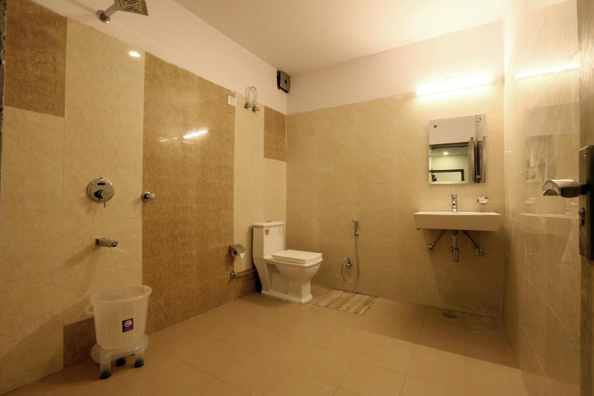 Bed and Breakfast Plazzo Prime Plaza At Delhi Airport à New Delhi Extérieur photo