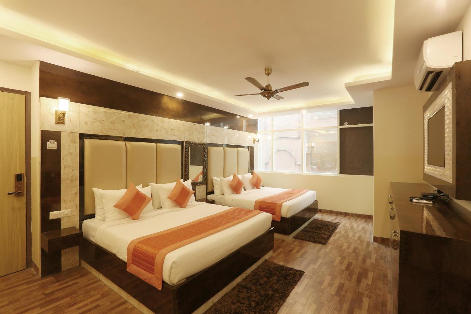 Bed and Breakfast Plazzo Prime Plaza At Delhi Airport à New Delhi Extérieur photo
