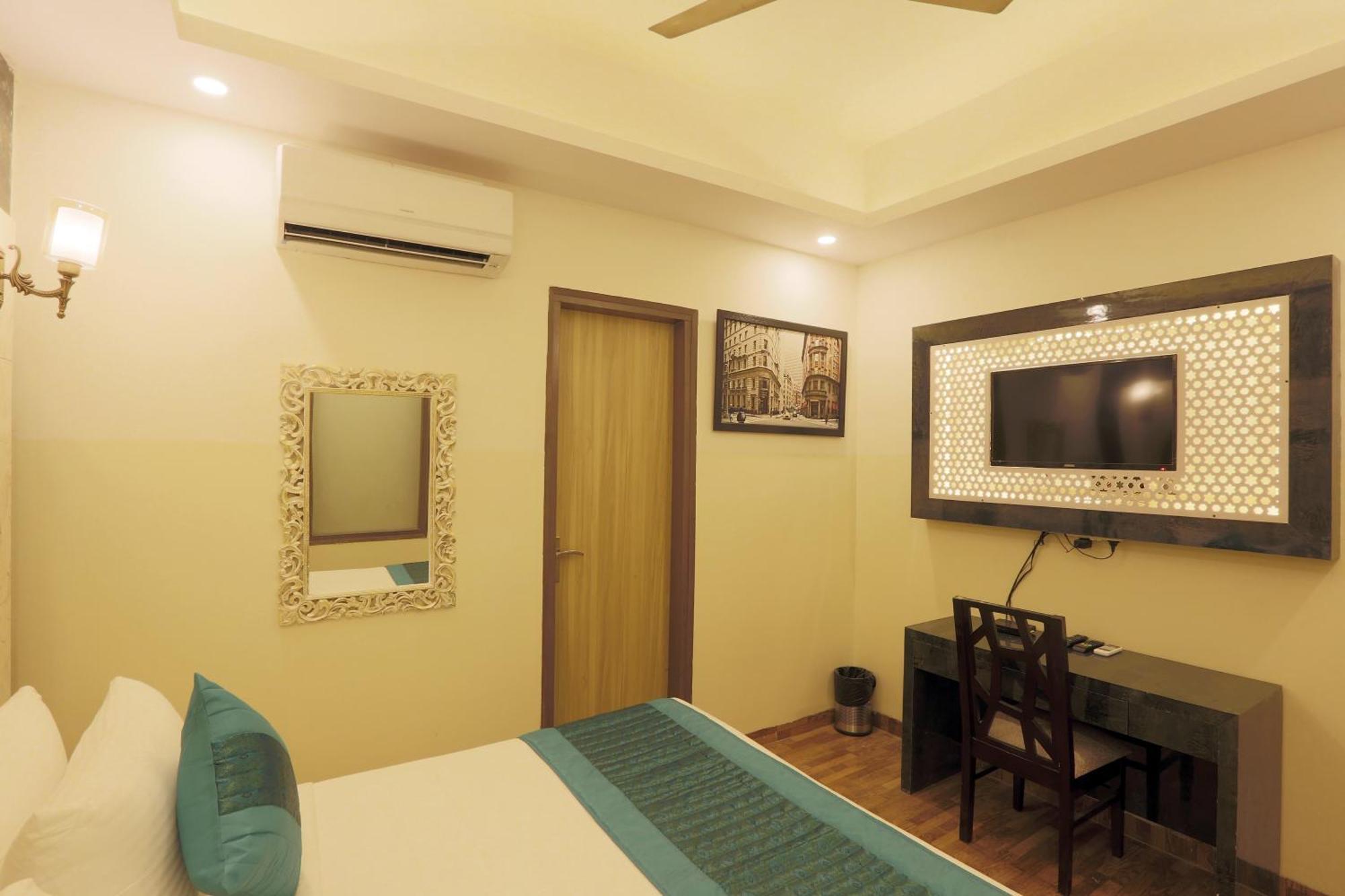 Bed and Breakfast Plazzo Prime Plaza At Delhi Airport à New Delhi Extérieur photo