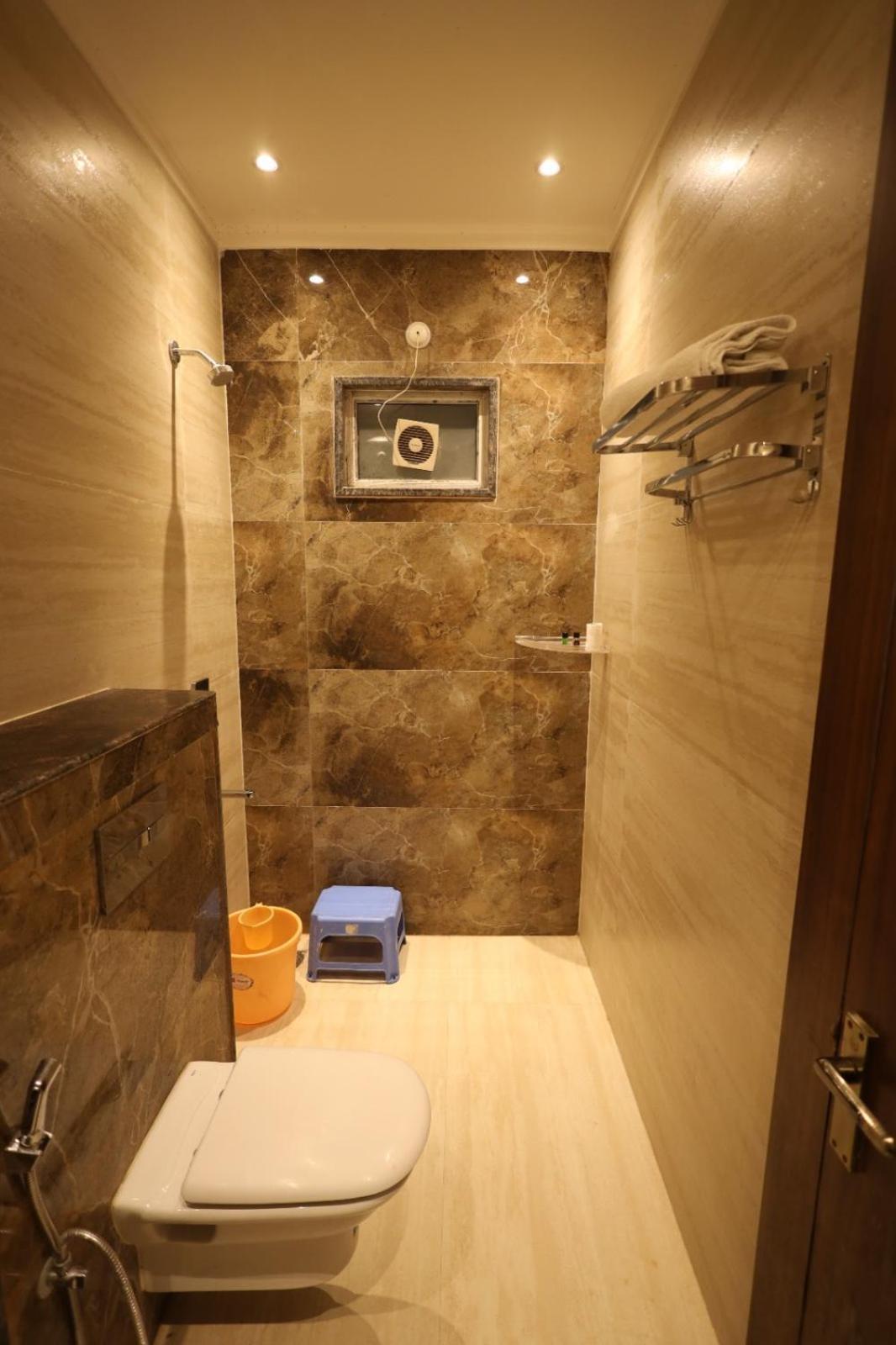 Bed and Breakfast Plazzo Prime Plaza At Delhi Airport à New Delhi Extérieur photo